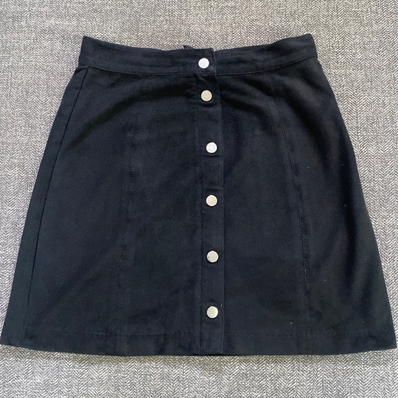 Women’s H&M black faux suede mini skirt - Picture 1 of 3